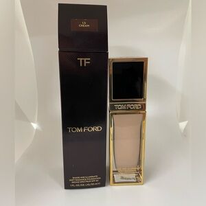 New Tom Ford shade and illuminate foundation. Shade Cream 1.5.